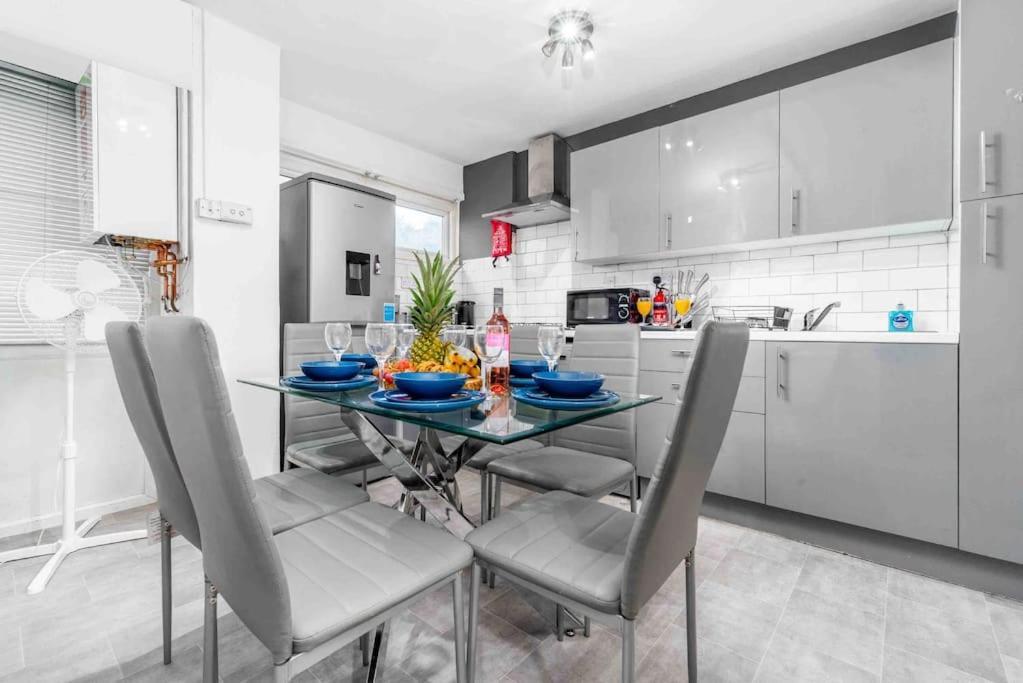 ✪Central✪6Bed✪ Parking✪Pool Table✪Private Patio ✪ เบอร์มิงแฮม ภายนอก รูปภาพ